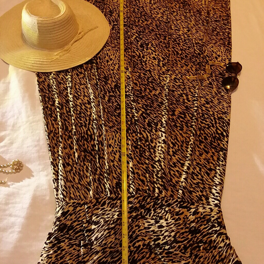 🐒Price Dropped!🐒 Animal print maxi sundress